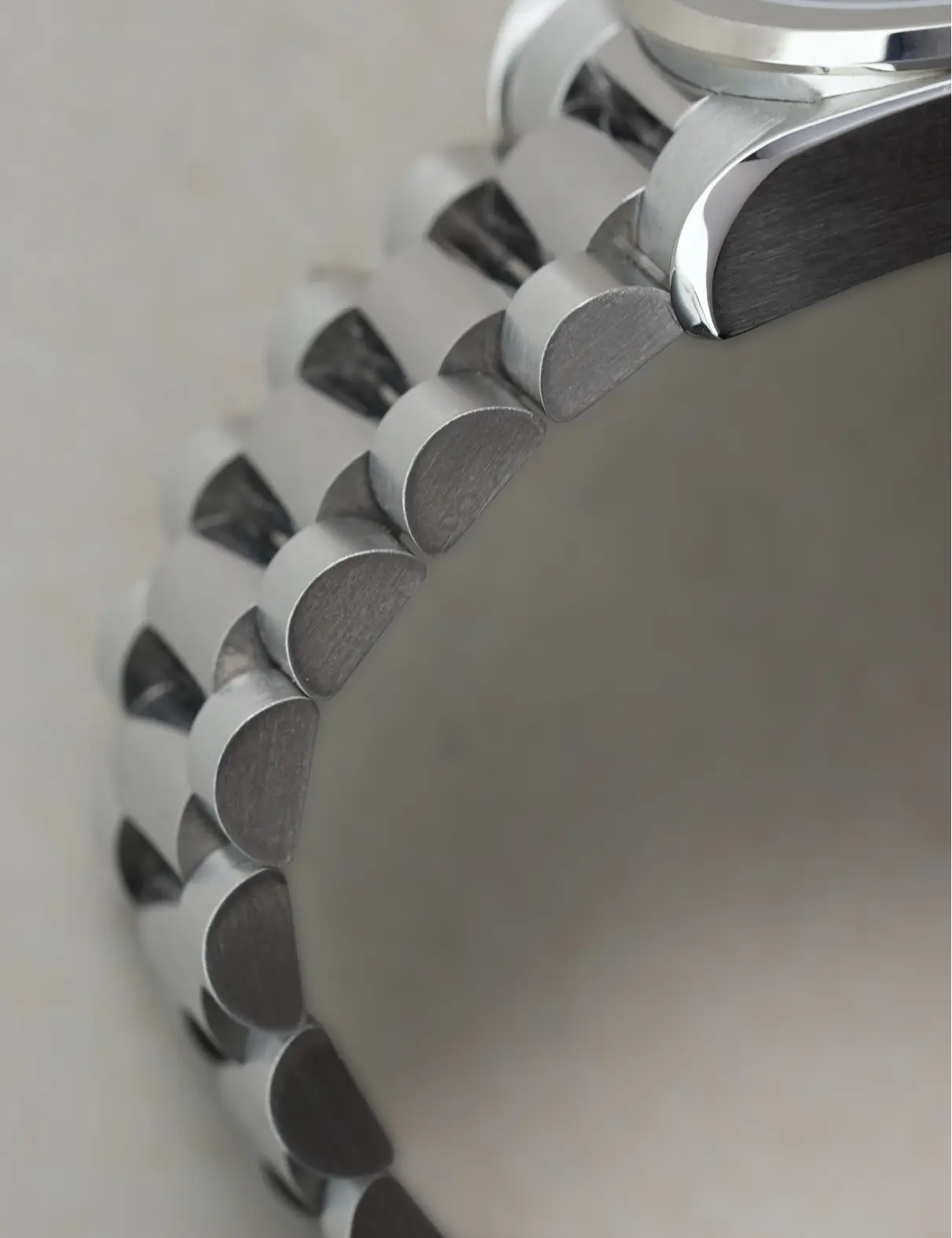 Evermont 38 Timepiece