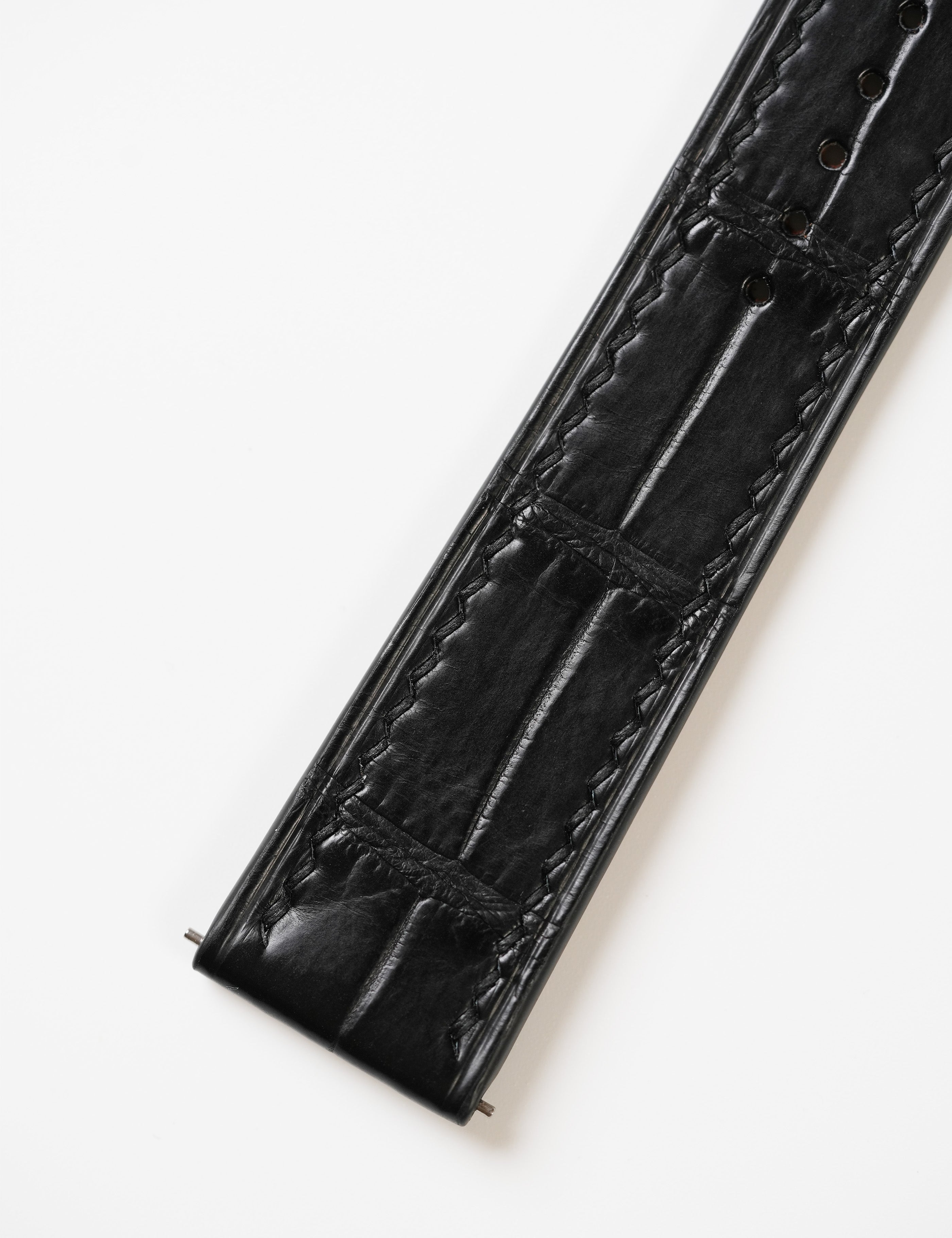 Apex Alligator Strap in Balsalt Black