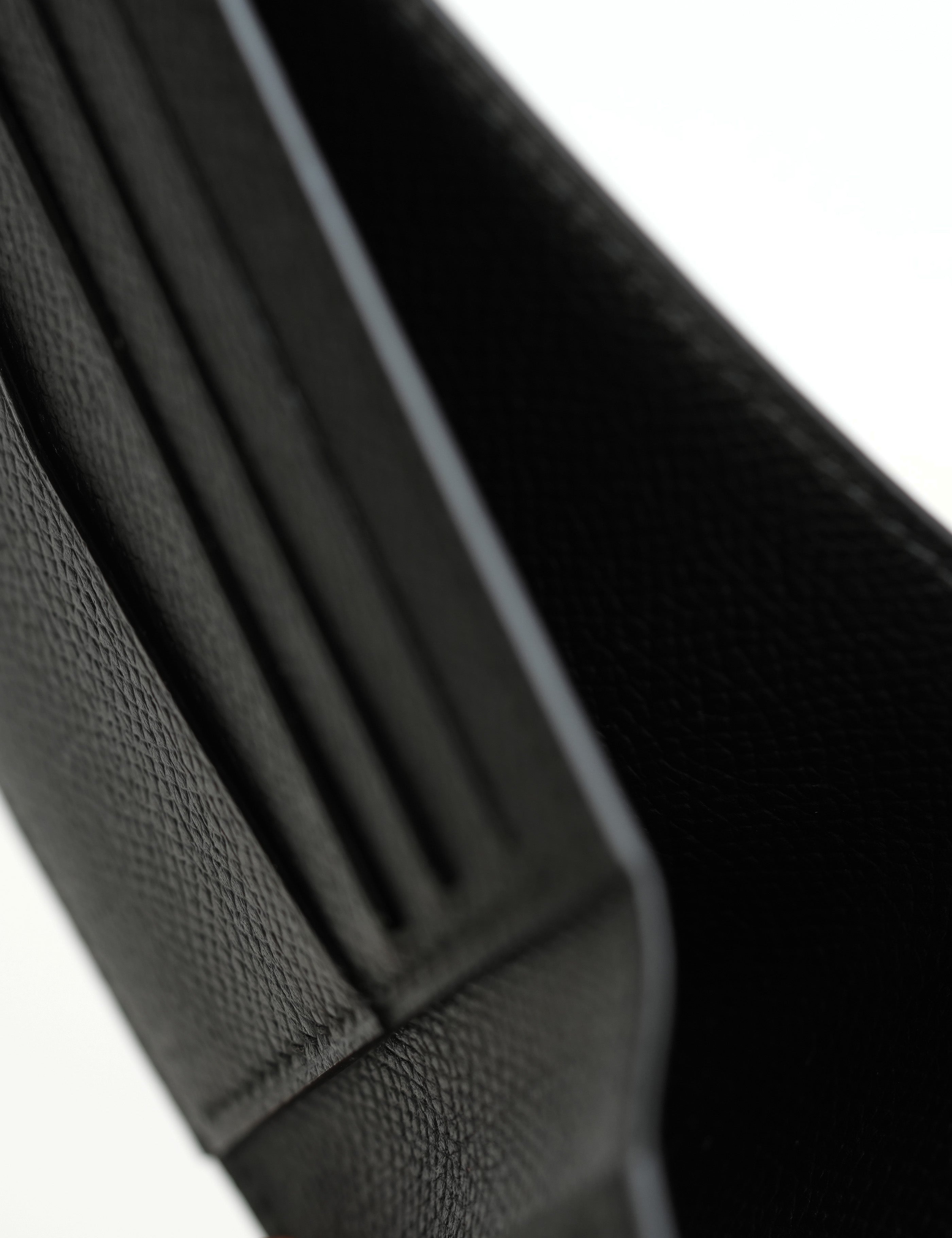 Classic Willard Wallet in Black