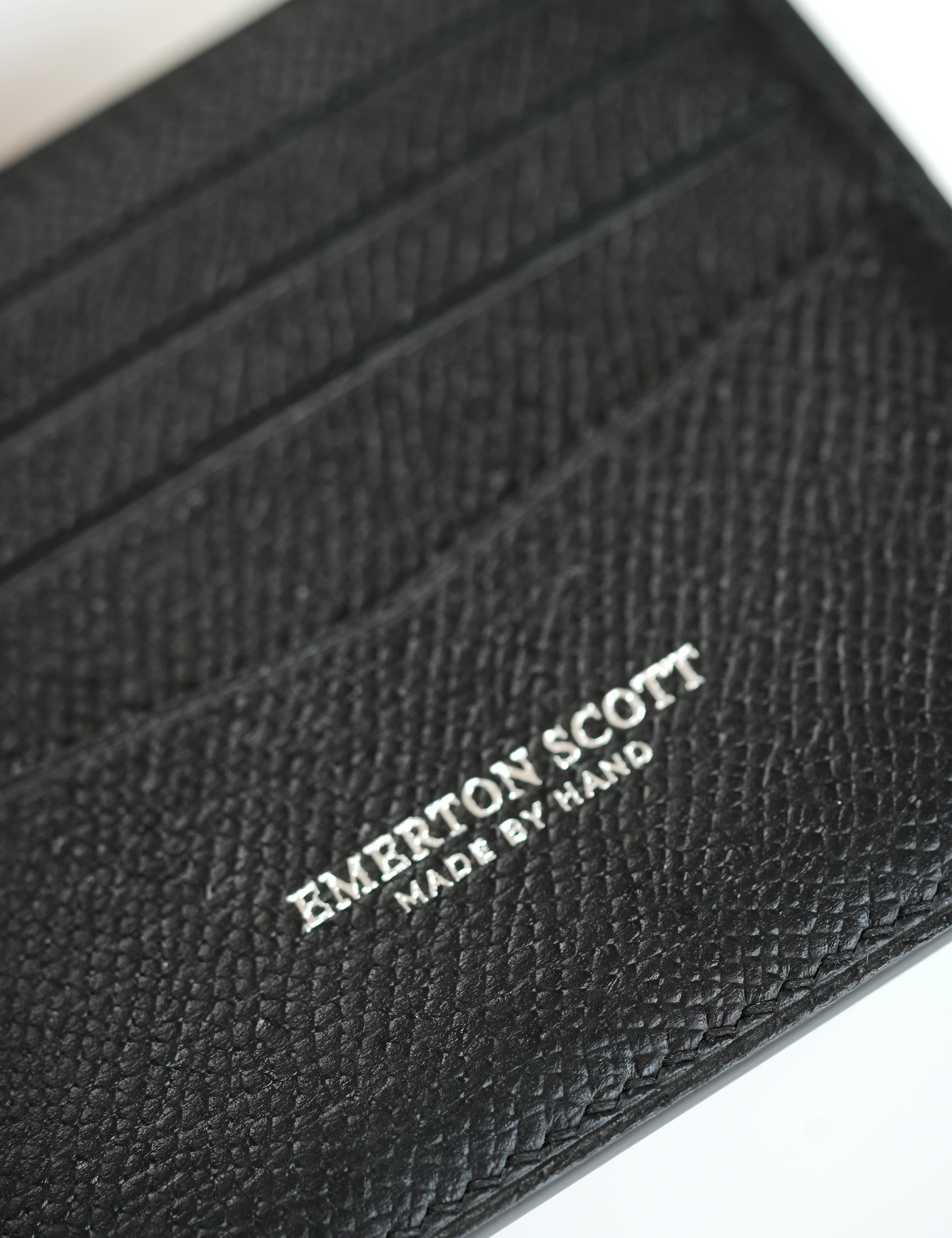 Classic Willard Wallet in Black