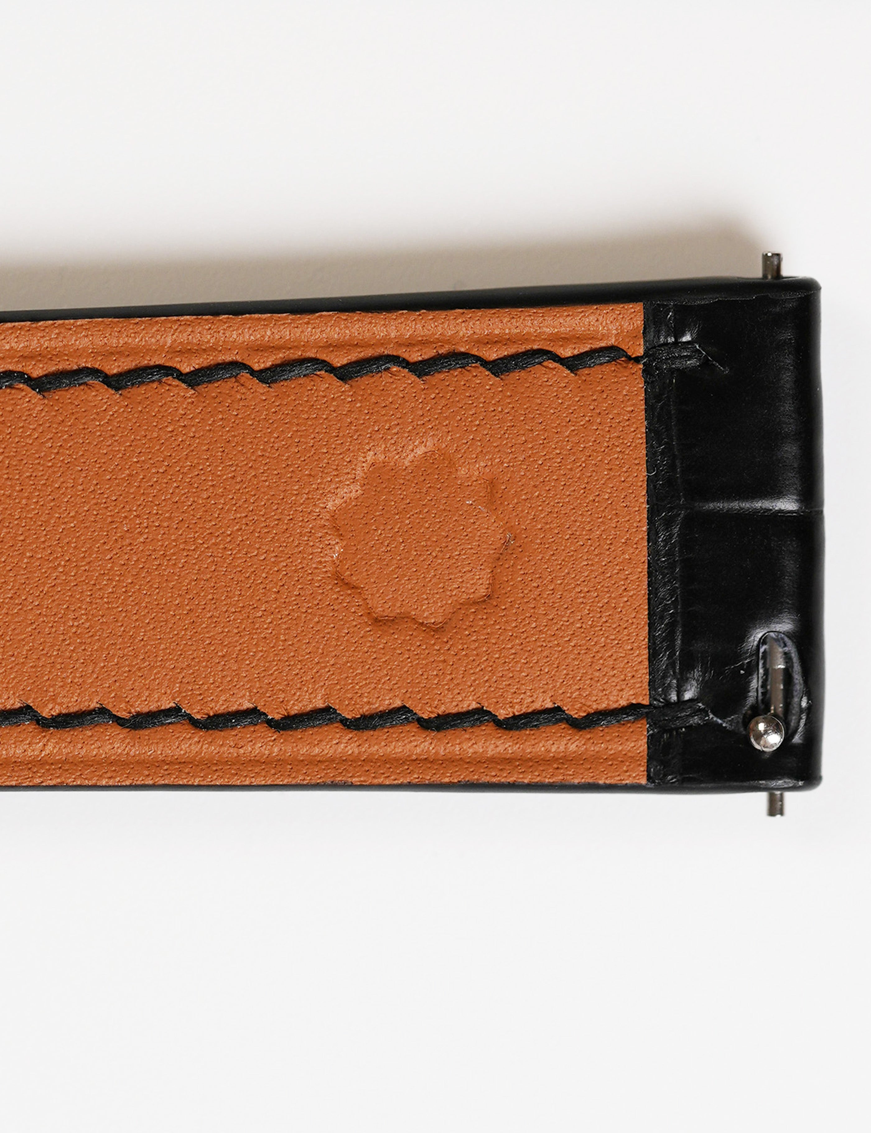 Apex Alligator Strap in Balsalt Black
