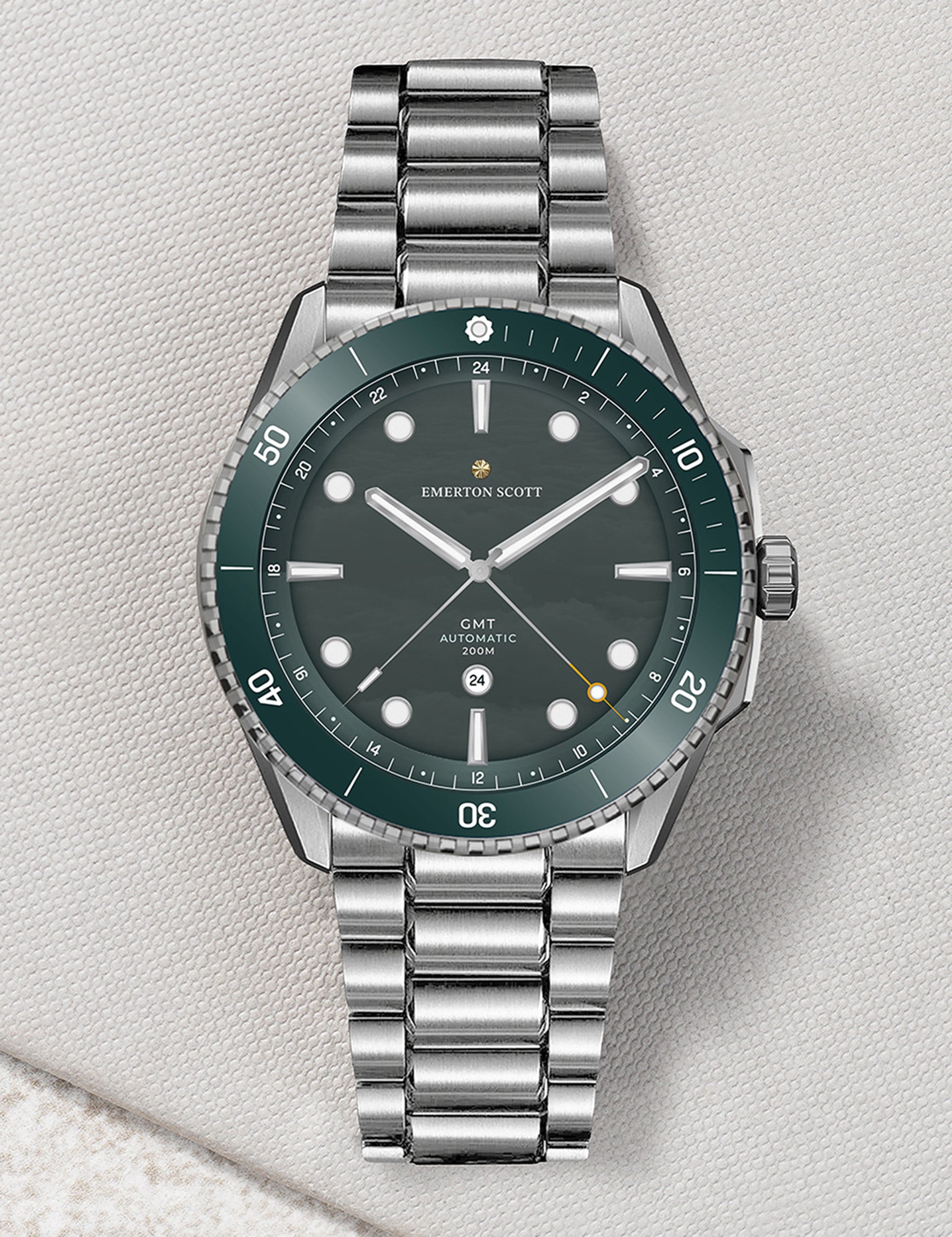 Masora GMT Timepiece in Eclipse Green